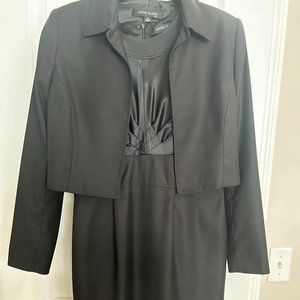 Anne Klein 2-piece dress suit in black, women's size 6
